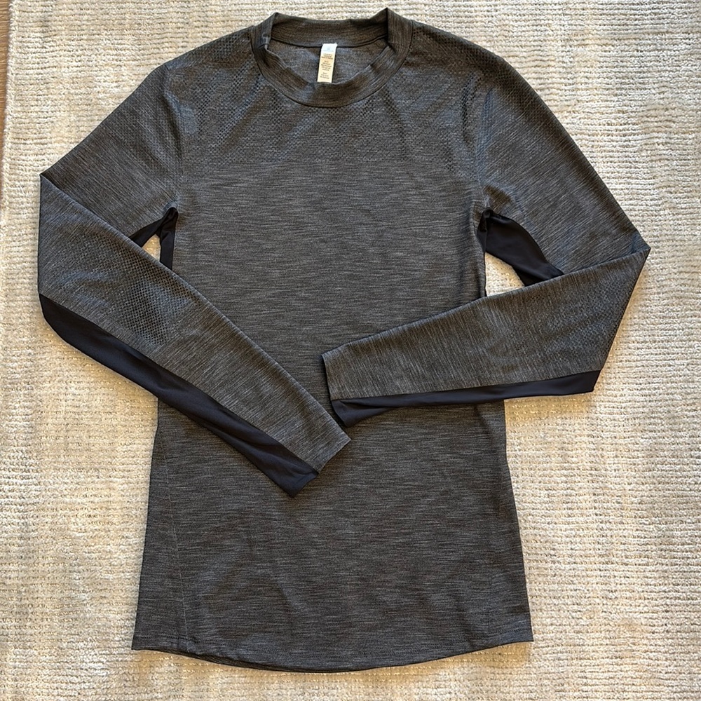 Lululemon Performance Long Sleeve Top